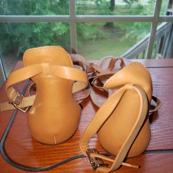 SIZE 11 WOMEN'S GIANNI BINI LEATHER SANDALS - Picture 2 of 3